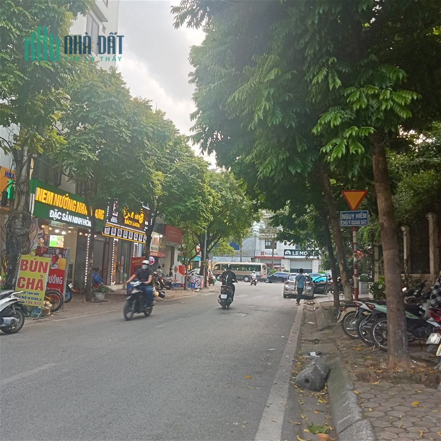 Bán Đất Phố Xuân La Quận Tây Hồ. 101m Mặt Tiền 6.8m Nhỉnh 12 Tỷ. Cam Kết Ảnh Thật Mô Tả Chính Xác.