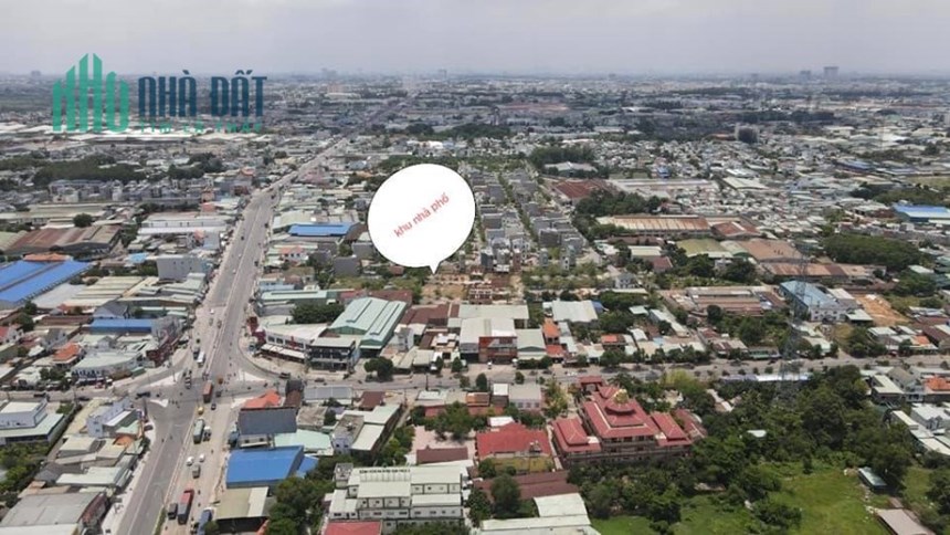 Bán nhà 3 lầu đối diện chợ Phú Phong,Bình Chuẩn Thuận An chỉ 899 triệu sở hữu ngay