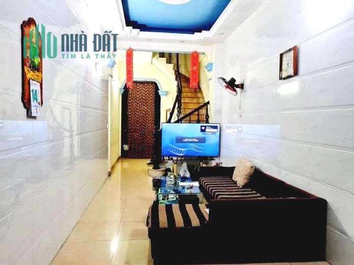 Bán nhà ở ngay DƯƠNG QUẢNG HÀM - CẦU GIẤY - Ô TÔ cách 10m - KINH DOANH - Nhỉnh 4 TỶ