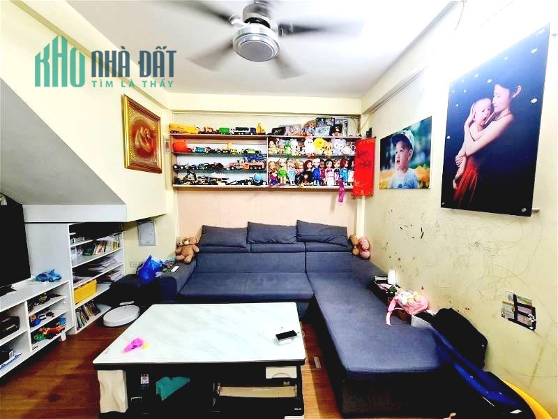 Bán nhà ở ngay DƯƠNG QUẢNG HÀM - CẦU GIẤY - Ô TÔ cách 10m - KINH DOANH - Nhỉnh 4 TỶ