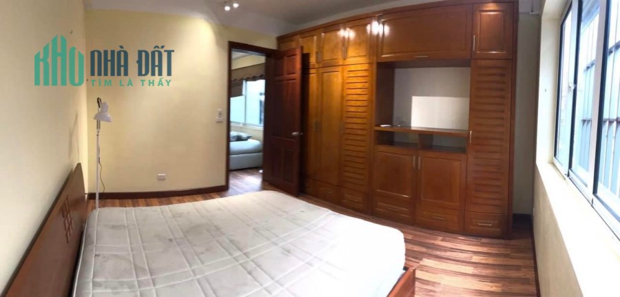 Bán nhà Âu Cơ - phong thái Châu Âu - sát Hồ Tây - ô tô cách 5m - 45m2 x 3 tầng - MT 4m - 2 thoáng
