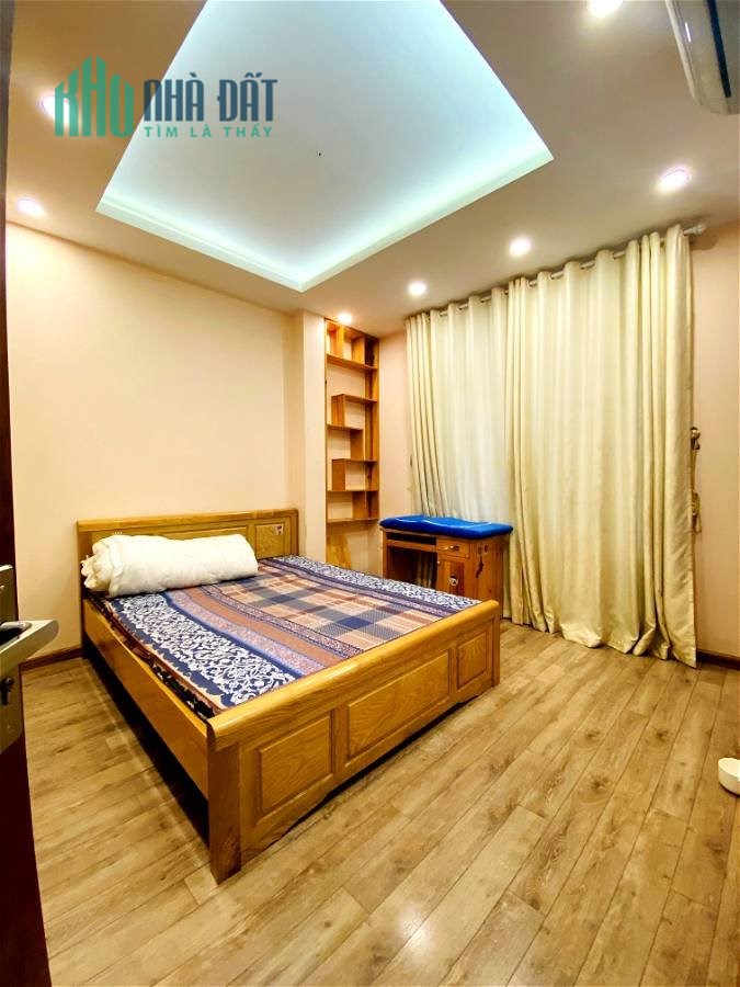 Bán Nhà Phố Hoàng Ngọc Phách Quận Đống Đa. Sổ 40m Thực Tế 45m Xây 5 Tầng Mặt Tiền 5.6m Nhỉnh 11 Tỷ.