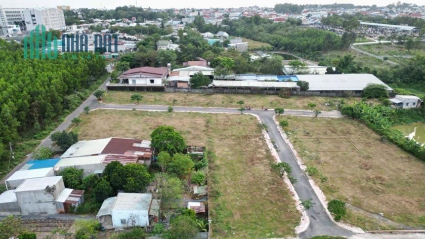Đất nền sổ riêng thổ cư  Bình minh