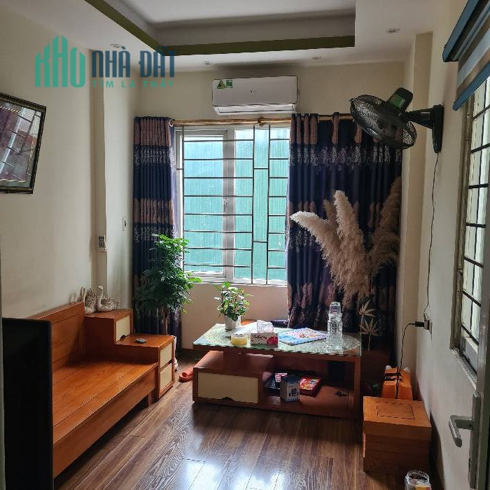 Bán nhà Thanh Lân, Hoàng Mai, lô góc, ngõ thông ô tô tránh, kinh doanh 36 m2, 4 tỷ 500