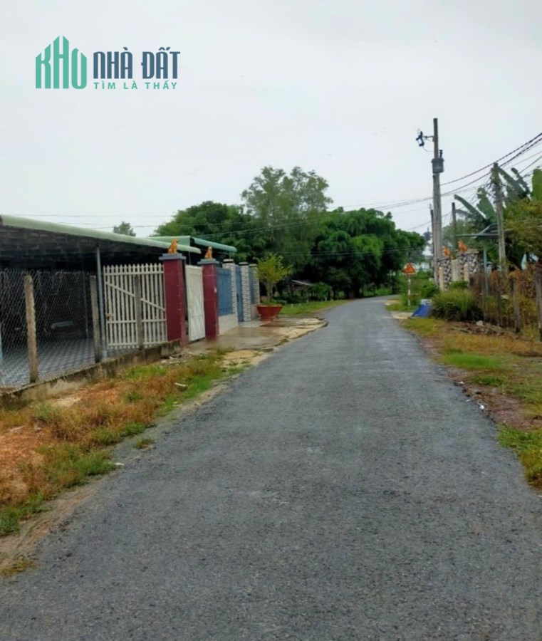 Cần bán gấp căn nhà do không có  người trông coi tại ấp thuận hòa.xã lợi thuận. bến Cầu. tây Ninh
