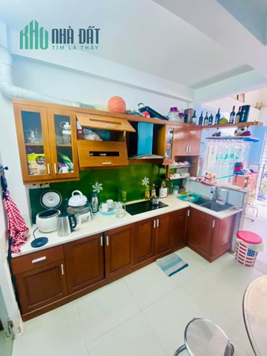 QUẬN 3, HXH, SÁT MT ĐƯỜNG, 42m2, 4PN, vừa ở vừa kinh doanh thuận tiện 《ĐI ĐỊNH CƯ CẦN BÁN GẤP》