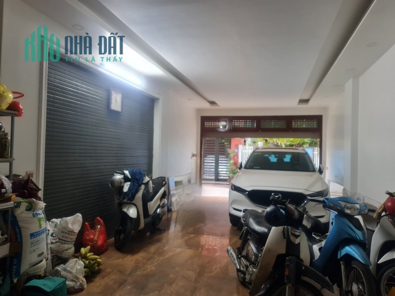 Nhà Đẹp Đón Tết, 6 Tầng, Thang Máy, Gara Ôtô, Cách 10m ra mặt phố Hồng Tiến, Ở ngay.