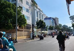 Quận 3, HXH, 57m2, nở hậu, gần Bệnh Viện Tai Mũi Họng, 2 MT hẻm thoáng mát