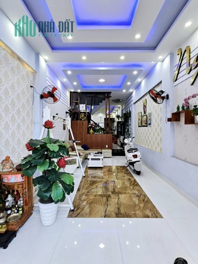 Bán Nhà Mặt Tiền Phan Đình Phùng P. Trần Hưng Đạo Quy Nhơn , 80m2 , 3 Tầng , Giá 12 Tỷ 500Tr