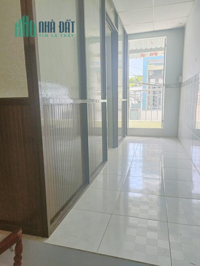 NHÀ 2 TẦNG HẺM XE HƠI CHIẾN LƯỢC, THÔNG HƯƠNG LỘ 2, 4x10M - CHỈ 3 TỶ 150TR TL