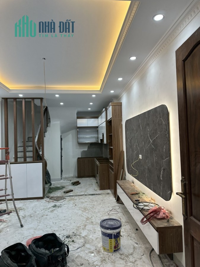 Bán nhà phố Trần Cung, Bắc Từ Liêm,nhà cách bệnh viên E 200M dt 36m² x 5 t mới tinh 4,2 tỷ