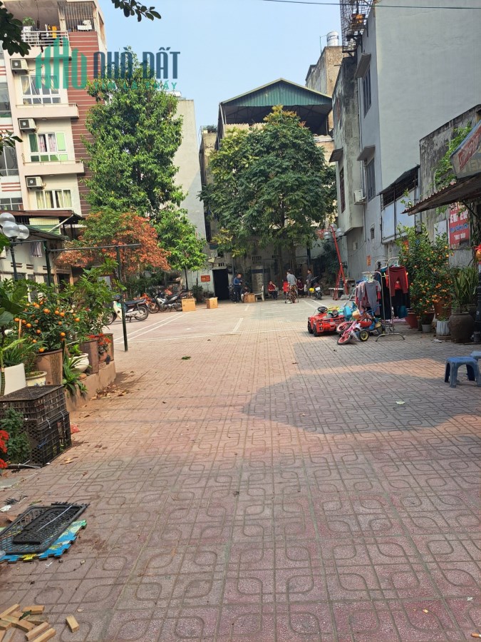 NHÀ ĐẸP THANH XUÂN 35 M, 4 TẦNG, GẦN HỒ, Nhỉnh 3 Tỷ
