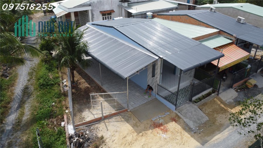 NHÀ GIÁ RẺ - GẦN CHỢ & TRƯỜNG HỌC - 820 TRIỆU