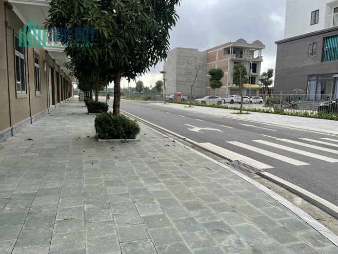 BÁN CĂN ĐẦU VE MẶT CHUNG CƯ, KINH DOANH CỰC TỐT, GIÁ NHỈNH 5 TỶ, BAO PHÍ SANG TÊN. LH: 0966 343 969
