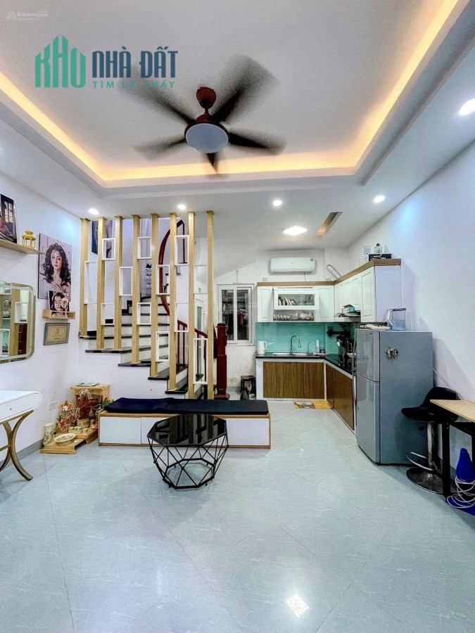 4.6 tỷ! Ngôi nhà hiện đại 5 tầng, Thanh Xuân - tiện nghi đẳng cấp!