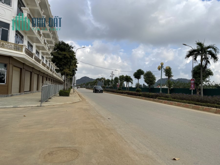 BÁN CĂN ĐẦU VE MẶT CHUNG CƯ,  KINH DOANH CỰC TỐT. LH: 0966 343 969