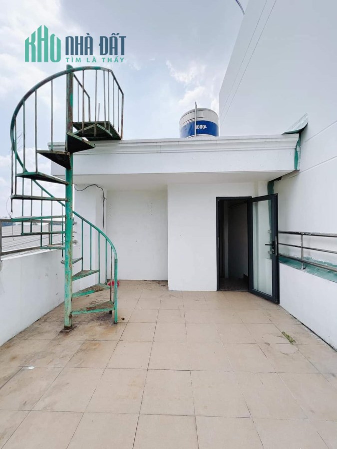 Mặt tiền kinh doanh Huỳnh Tấn Phát Q7 Ngang 4x7 đúc 4 tấm giá hơn 3 tỷ - 2 ôtô đậu trước nhà  bank
