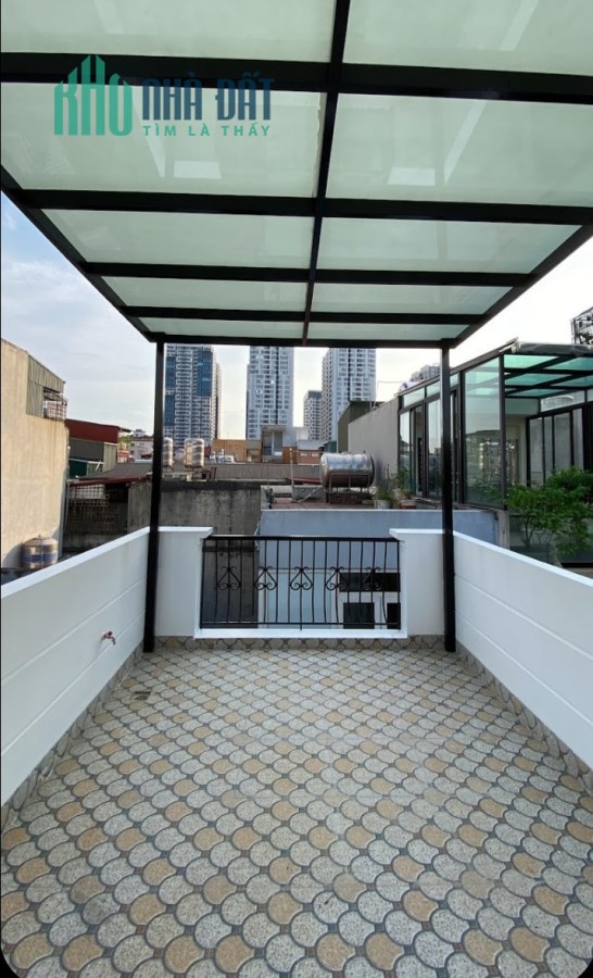 Trung tâm quận Thanh Xuân.  Bán nhà Vũ Trọng Phụng. 46m2 x 5 Tầng. PHÂN LÔ. GẦN PHỐ. Nhỉnh 6 Tỷ.