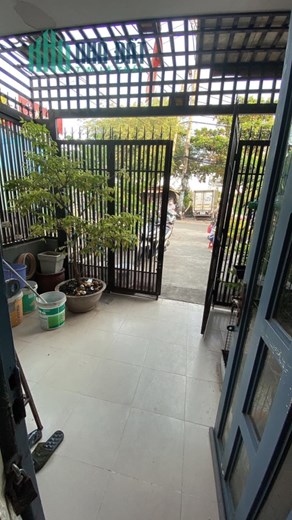 XE HƠI NGỦ TRONG NHÀ - HẺM 8M - KINH DOANH SẦM UẤT - CHỦ GẤP BÁN 
Nhà ngay đường  Cao Lỗ , Quận 8