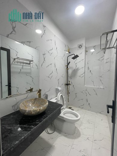 Bán nhà đường Trường Chinh 30m2x6 tầng thang máy, gần ô tô, ngõ trước nhà 3m, gần Ngã Tư Sở chỉ 5.5