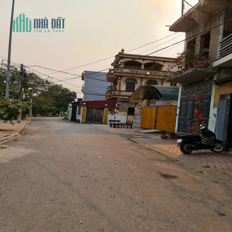 43m2 đất Kim Sơn Lệ Chi, Gia Lâm, Hà Nội. Ô tô vào nhà. Chỉ 1 tỷ x. Lh 0989894845