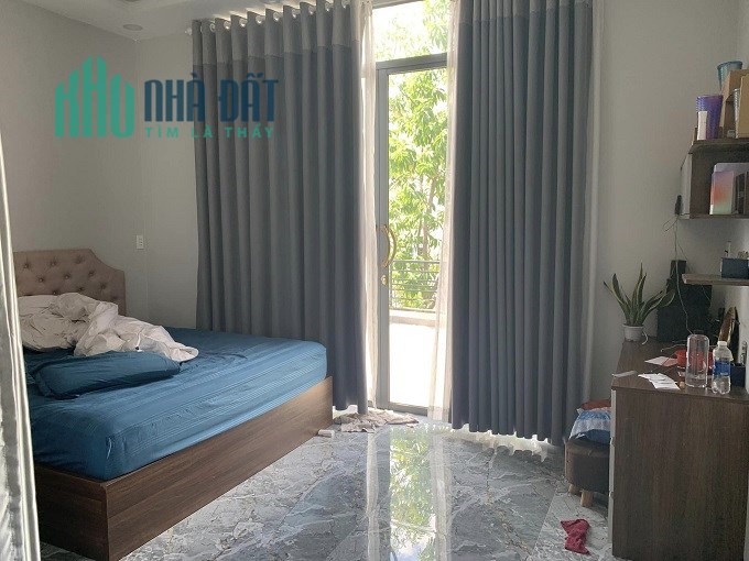 Bán nhà MT KD Đô Đốc Long, Tân Quý, Tân Phú, 100m2, 4 tầng, 9.4 tỷ.