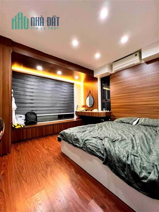Bán Nhà Phân Lô Phố Dương Quảng Hàm Quận Cầu Giấy. Sổ 60m Thực Tế 66m Xây 5 Tầng Mặt Tiền 6m Nhỉnh
