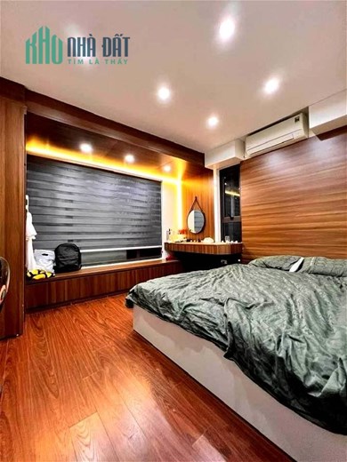 Bán Nhà Phân Lô Phố Dương Quảng Hàm Quận Cầu Giấy. Sổ 60m Thực Tế 66m Xây 5 Tầng Mặt Tiền 6m Nhỉnh