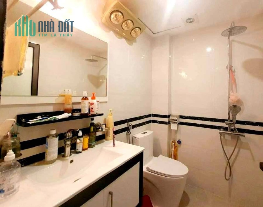 Bán Nhà Phân Lô Phố Dương Quảng Hàm Quận Cầu Giấy. Sổ 60m Thực Tế 66m Xây 5 Tầng Mặt Tiền 6m Nhỉnh