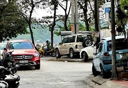 Bán Nhà Phố Hồ Ba Mẫu Quận Đống Đa. 43m Xây 5 Tầng Nhỉnh 13 Tỷ. Cam Kết Ảnh Thật Mô Tả Chính Xác.
