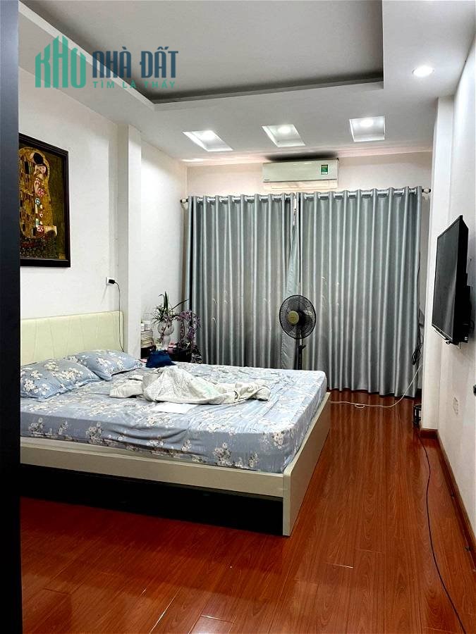 Bán Nhà Phố Hồ Ba Mẫu Quận Đống Đa. 43m Xây 5 Tầng Nhỉnh 13 Tỷ. Cam Kết Ảnh Thật Mô Tả Chính Xác.