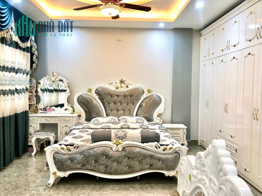 HẺM XE HƠI THÔNG 5M – 5 TẦNG - HẺM KINH DOANH -CÁCH MT HUỲNH TẤN PHÁT 50M -PHƯỜNG BÌNH THUẬN QUẬN 7