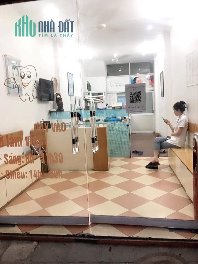 Bán Nhà Mặt Phố Nghi Tàm Quận Tây Hồ. 35m Xây 5 Tầng Nhỉnh 10 Tỷ. Cam Kết Ảnh Thật Mô Tả Chính Xác.