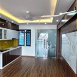 Bán Nhà Mặt Phố Nghi Tàm Quận Tây Hồ. 69m Xây 5 Tầng Mặt Tiền 4m Nhỉnh 17 Tỷ. Cam Kết Ảnh Thật Mô
