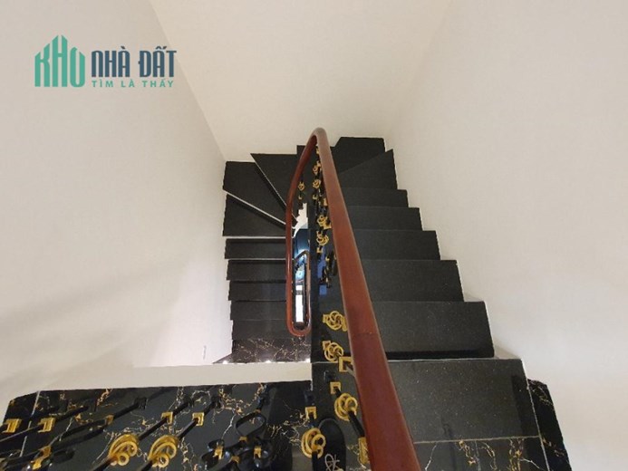 NHÀ ĐẸP-MUA NGAY
Đàm Quang Trung-LONG BIÊN  55 MV- 4 TẦNG   5.95 tỷ