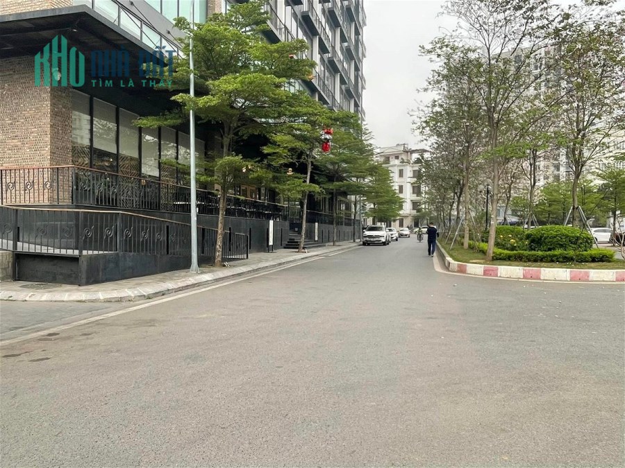 Bán Đất Phố Lạc Long Quận Quận Tây Hồ. 52m Nhỉnh 12 Tỷ. Cam Kết Ảnh Thật Mô Tả Chính Xác. Chủ Muốn