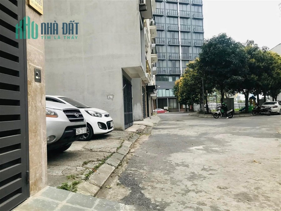 Bán Đất Phố Lạc Long Quận Quận Tây Hồ. 52m Nhỉnh 12 Tỷ. Cam Kết Ảnh Thật Mô Tả Chính Xác. Chủ Muốn
