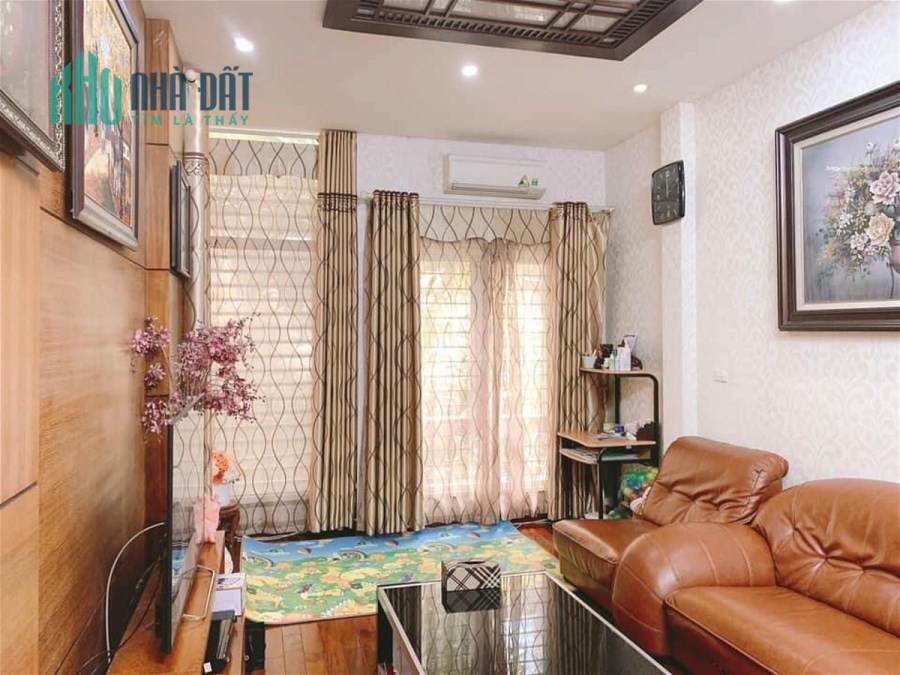 Bán Nhà Phố Phạm Ngọc Thạch Quận Đống Đa. 57m Xây 5 Tầng Nhỉnh 14 Tỷ. Cam Kết Ảnh Thật Mô Tả Chính