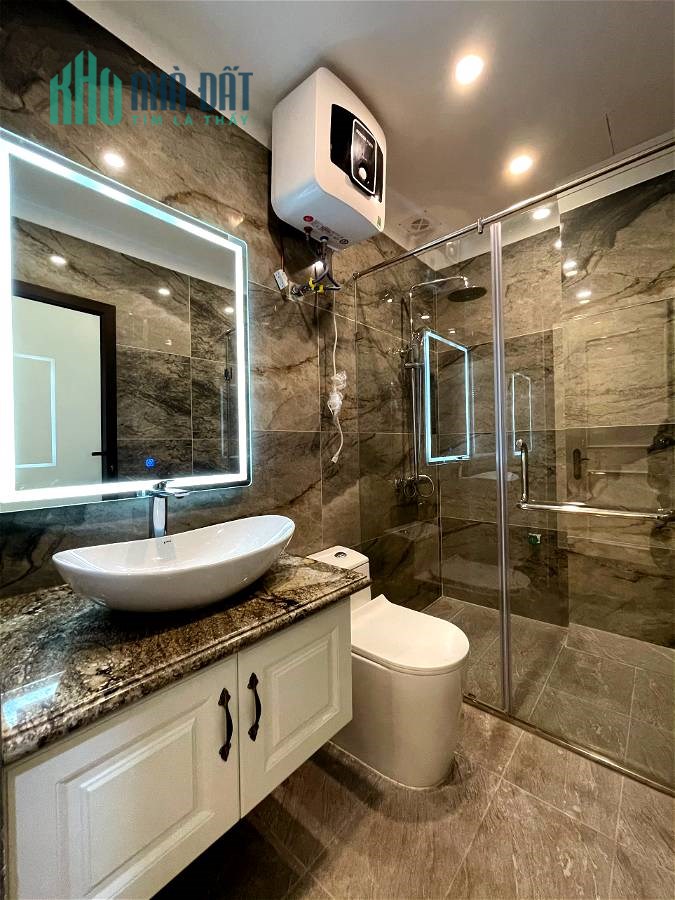 Bán Nhà Phố Dương Quảng Hàm Quận Cầu Giấy. 62m Xây 7 Tầng Mặt Tiền 4.25m Nhỉnh 12 Tỷ. Cam Kết Ảnh