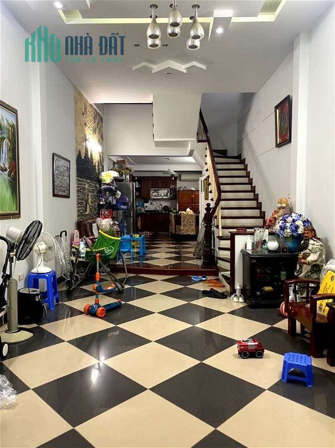 Bán Nhà Phố Dương Quảng Hàm Quận Cầu Giấy. 69m Mặt Tiền 4m Nhỉnh 11 Tỷ. Cam Kết Ảnh Thật Mô Tả