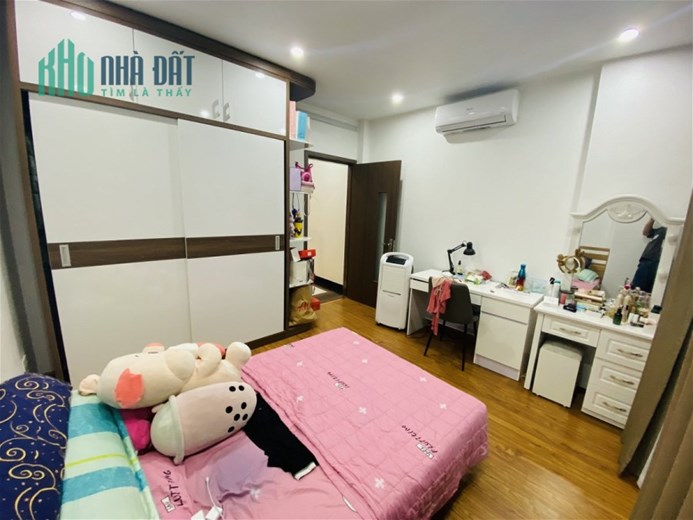 Bán Nhà Phố Lạc Long Quân Quận Tây Hồ.98m Nhỉnh 11 Tỷ. Cam Kết Ảnh Thật Mô Tả Chính Xác. Chủ Thiện