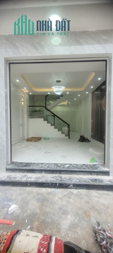 Bán nhà xây mới ngõ 152 Hồ Sen, 45m 3 tầng GIÁ 2.55 tỉ, xây độc lập