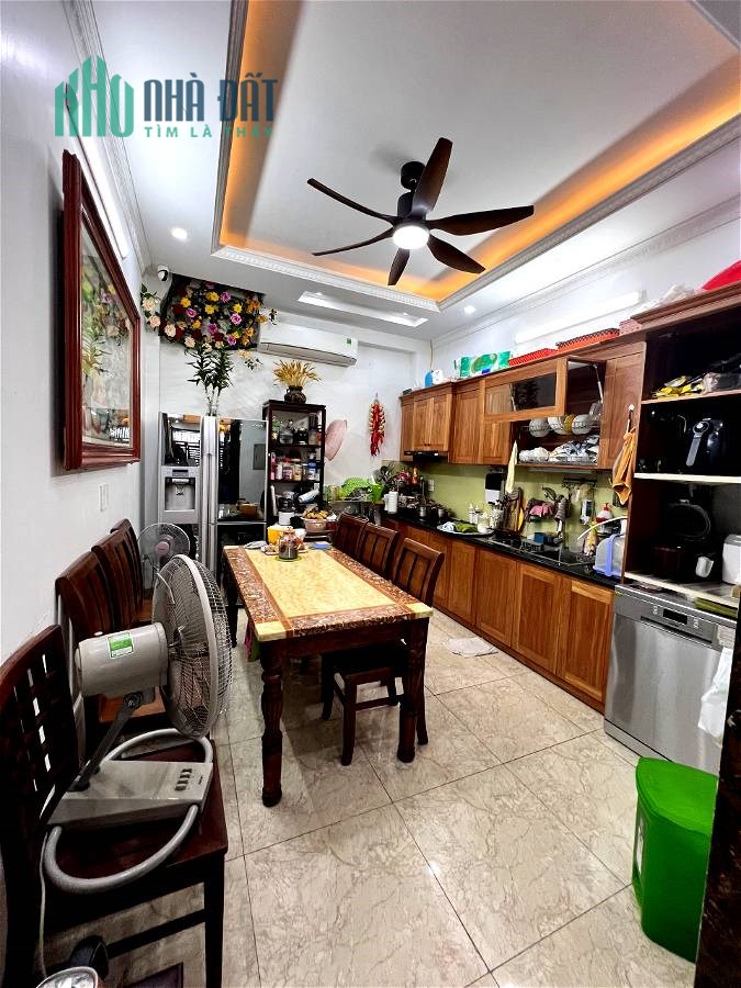 Bán Nhà Mặt Phố Mai Anh Tuấn Quận Đống Đa. Sổ 44m Thực tế 63m Xây 6 Tầng Mặt Tiền 4m Nhỉnh 19 Tỷ.