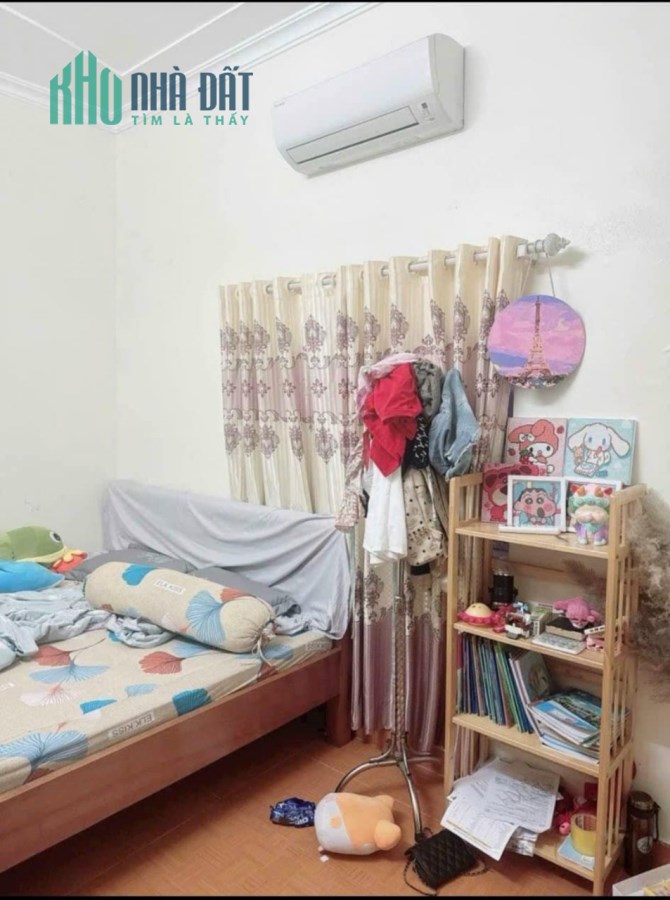 Bán nhà Chợ Hàng Mới, diện tích 37m 3 tầng GIÁ 2.18 tỉ ngõ nông