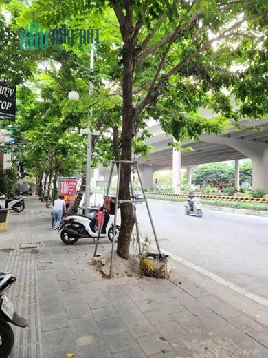 [ HIẾM ] BÁN NHÀ MP PHẠM VĂN ĐỒNG GIÁ ĐẦU TƯ 180M2, VỈA HÈ RỘNG, Giá 25 tỷ