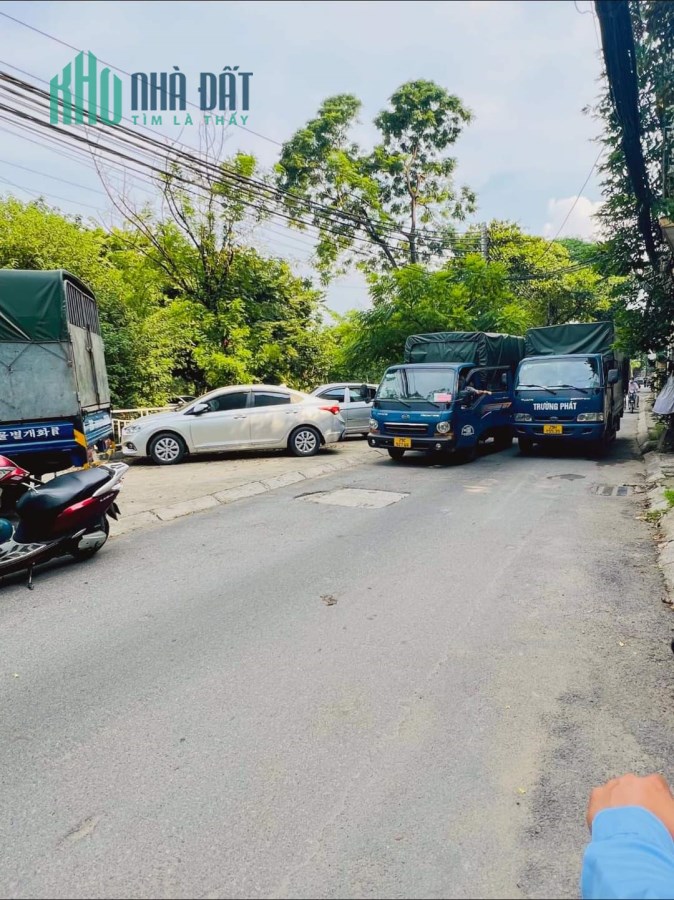 HOÀNG QUÔC VIỆT CẦU GIẤY SÁT PHỐ VỈ HÈ ÔTÔ KINH DOANH >40TỶ 130M 8T