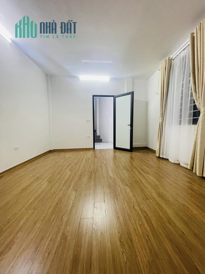 Bán nhà Phố Minh Khai 33m2x4 tầng, mới đẹp về ở luôn, ngõ thông, kinh doanh chỉ 3.8 tỷ