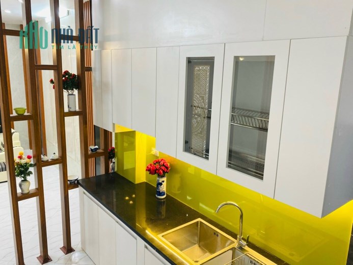 Bán nhà Phố Minh Khai 33m2x4 tầng, mới đẹp về ở luôn, ngõ thông, kinh doanh chỉ 3.8 tỷ