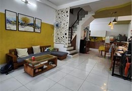 Nhà xe hơi, nở hậu, khu dân trí - 5.2m x  14m - Linh Đong Thủ Đức