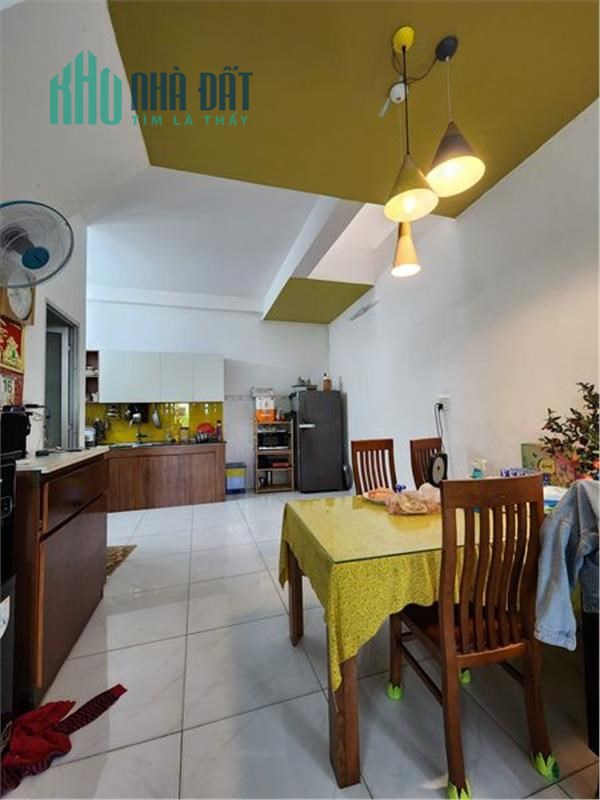 Nhà xe hơi, nở hậu, khu dân trí - 5.2m x  14m - Linh Đong Thủ Đức
